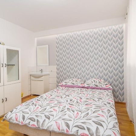 Pod Roza Wiatrow Apartment Kolobrzeg Ngoại thất bức ảnh